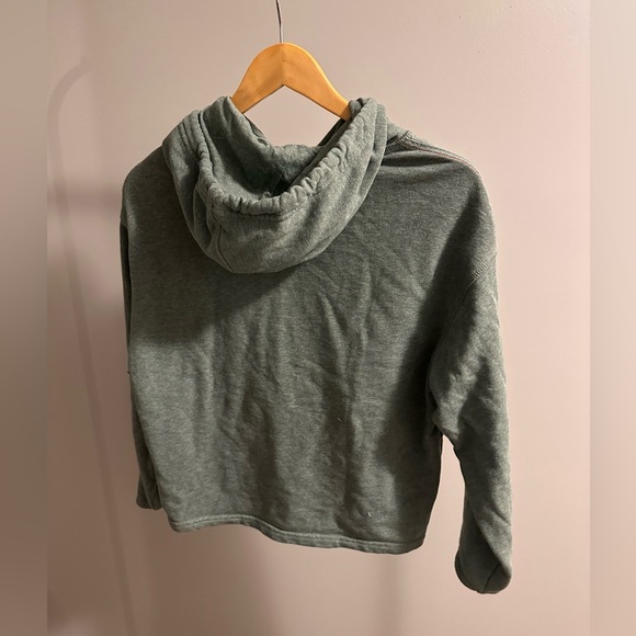 🤍5 for $50🤍 Tommy Jeans cropped sweater - Picture 3 of 3